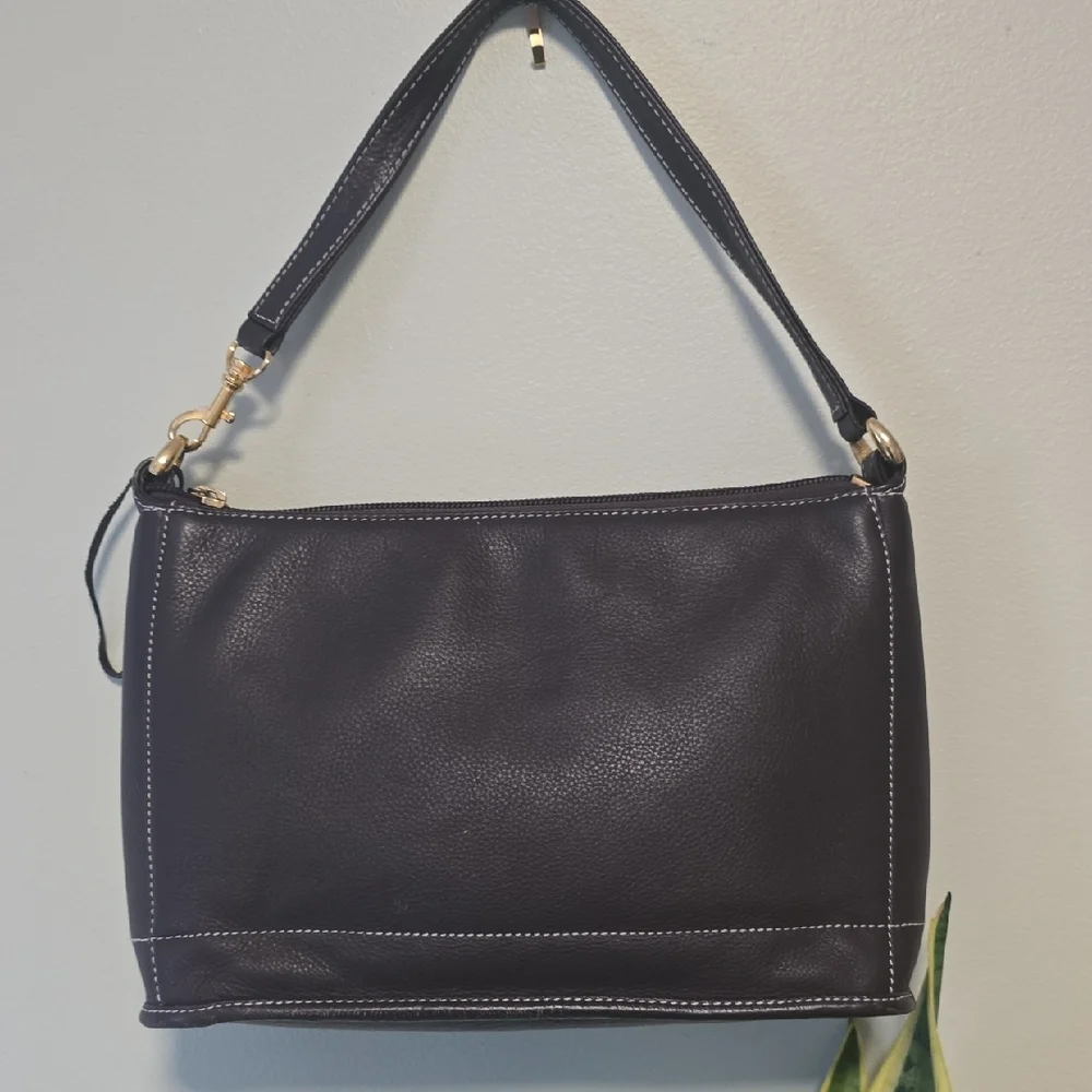 ILIA Black LEATHER Chic Shoulder Bag - Picture 1 of 5